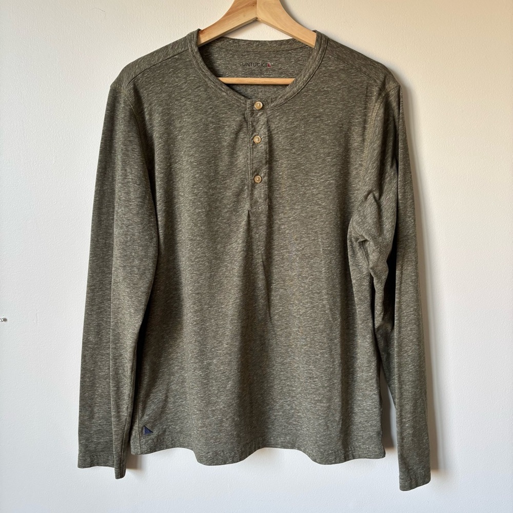 UNTUCKit Heather Olive Long Sleeve Henley